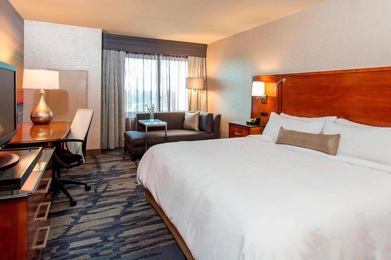 Rochester Airport Marriott Exteriér fotografie